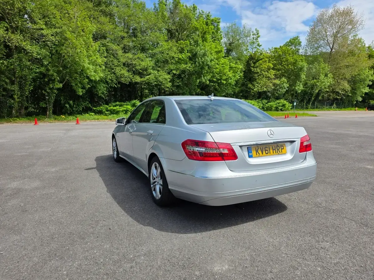 Used Mercedes E250 Avantgarde 2011 Silver Sedan