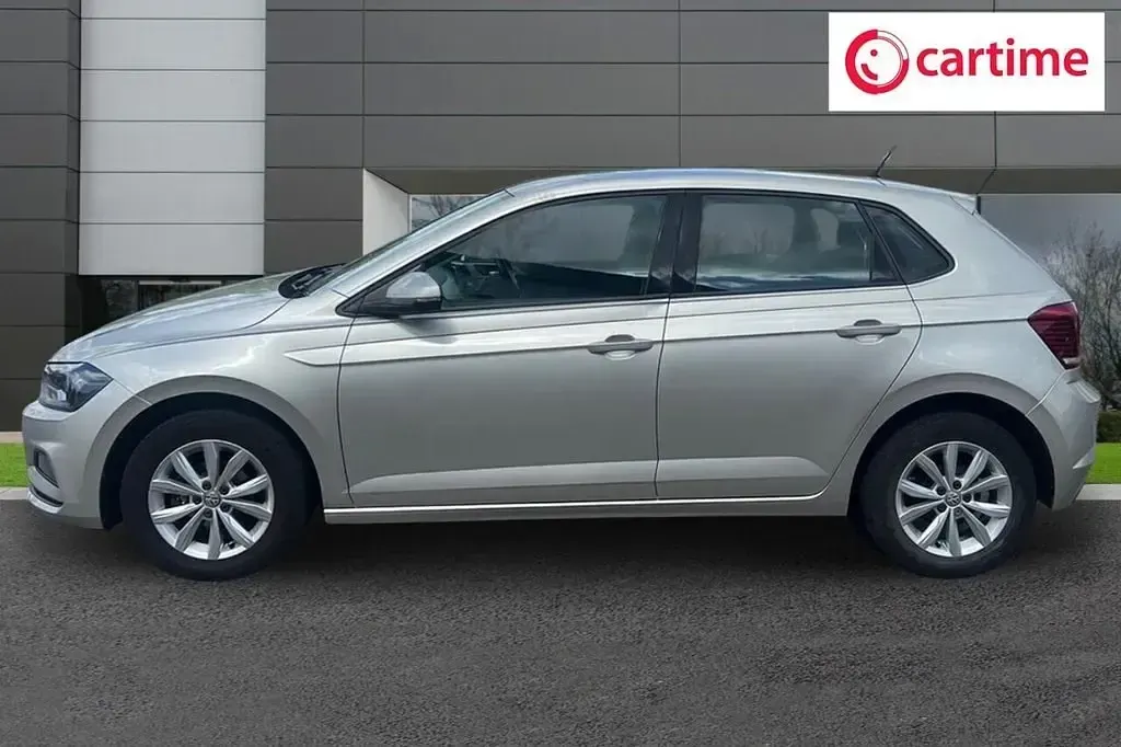 Usado VW Polo SE 65 HP (47 kW) 2018 Prateado Citadino