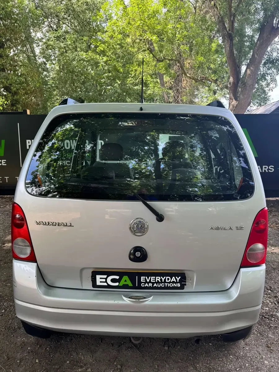 Used Vauxhall Agila Club 74 HP (54 kW) 2003 Silver MPV