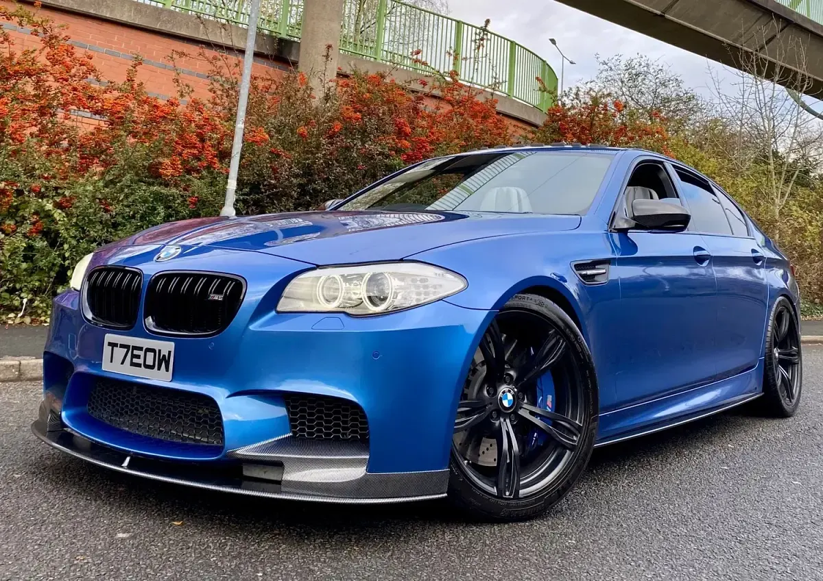 Used BMW M5 720 HP (529 kW) 2011 Blue Sedan