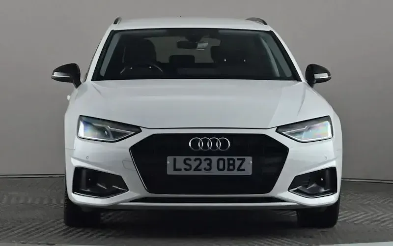 Used Audi A4 Sport 150 HP (110 kW) 2022 White Estate