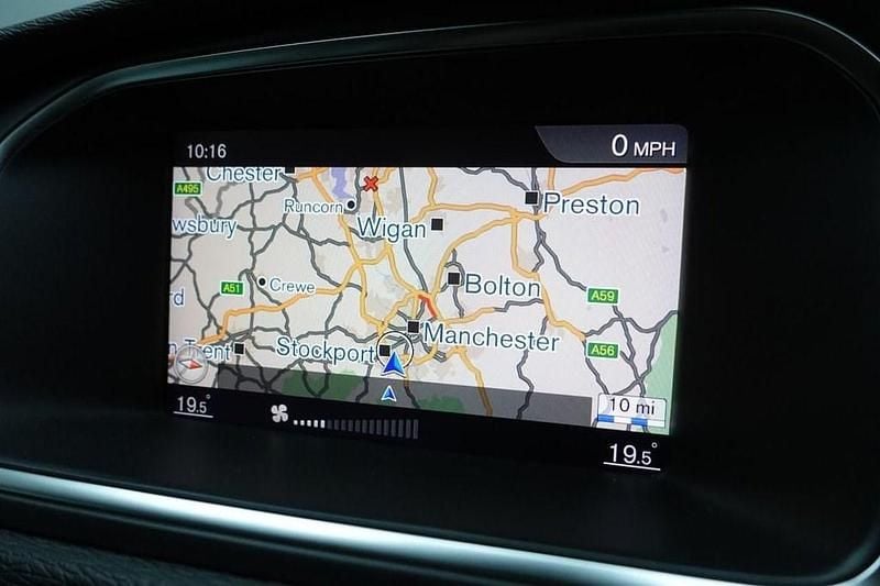 Used Volvo V40 Pro 152 HP (111 kW) 2018 Black Hatchback