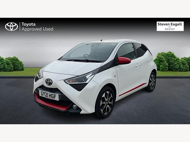 Used Toyota Aygo Trend 72 HP (52 kW) 2021 White Hatchback