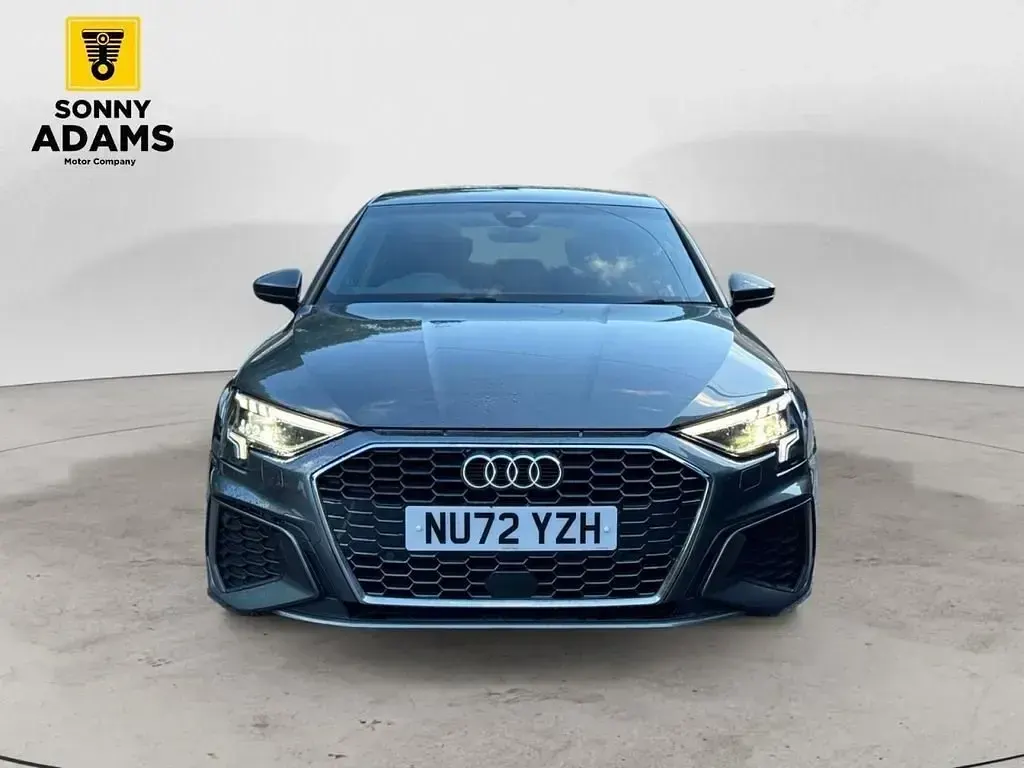 Używany Audi A3 S-Line 2023 Szary Sedan/Limuzyna