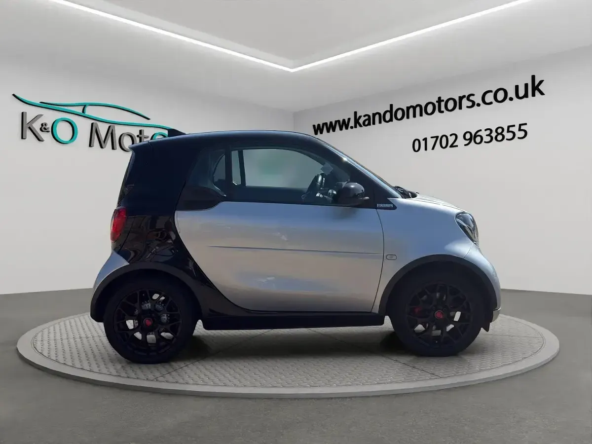 Used Smart ForTwo Coupé Premium 71 HP (52 kW) 2016 Silver Coupe
