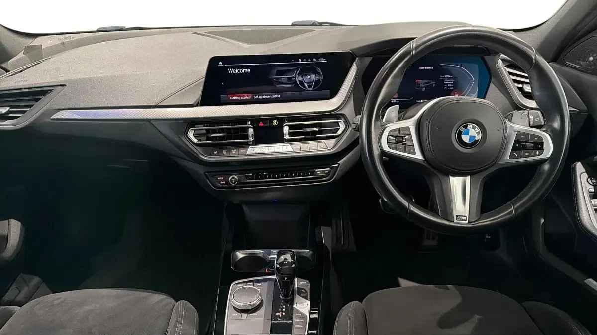 Usado BMW M135 Shadowline 302 CV (222 kW) 2021 Blanco Utilitario