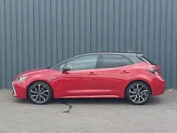 Used Toyota Corolla 184 HP (135 kW) 2020 Red/black Hatchback