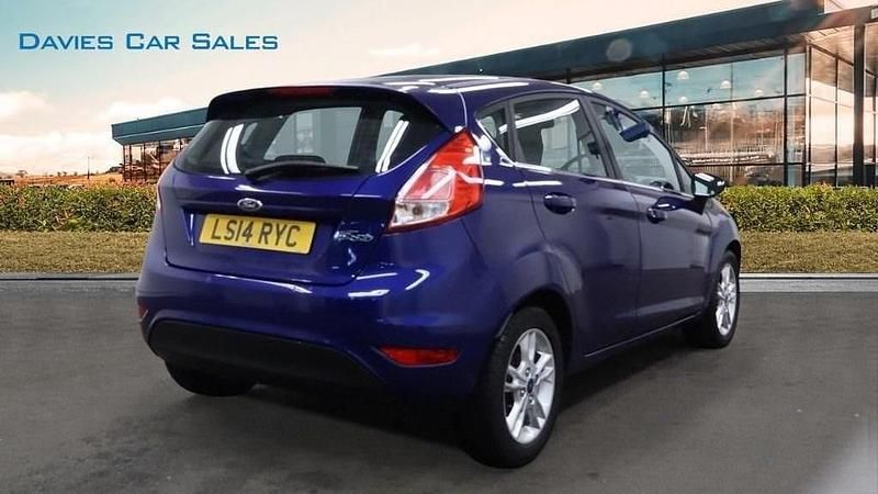 Used Ford Fiesta Zetec 82 HP (60 kW) 2014 Blue Hatchback