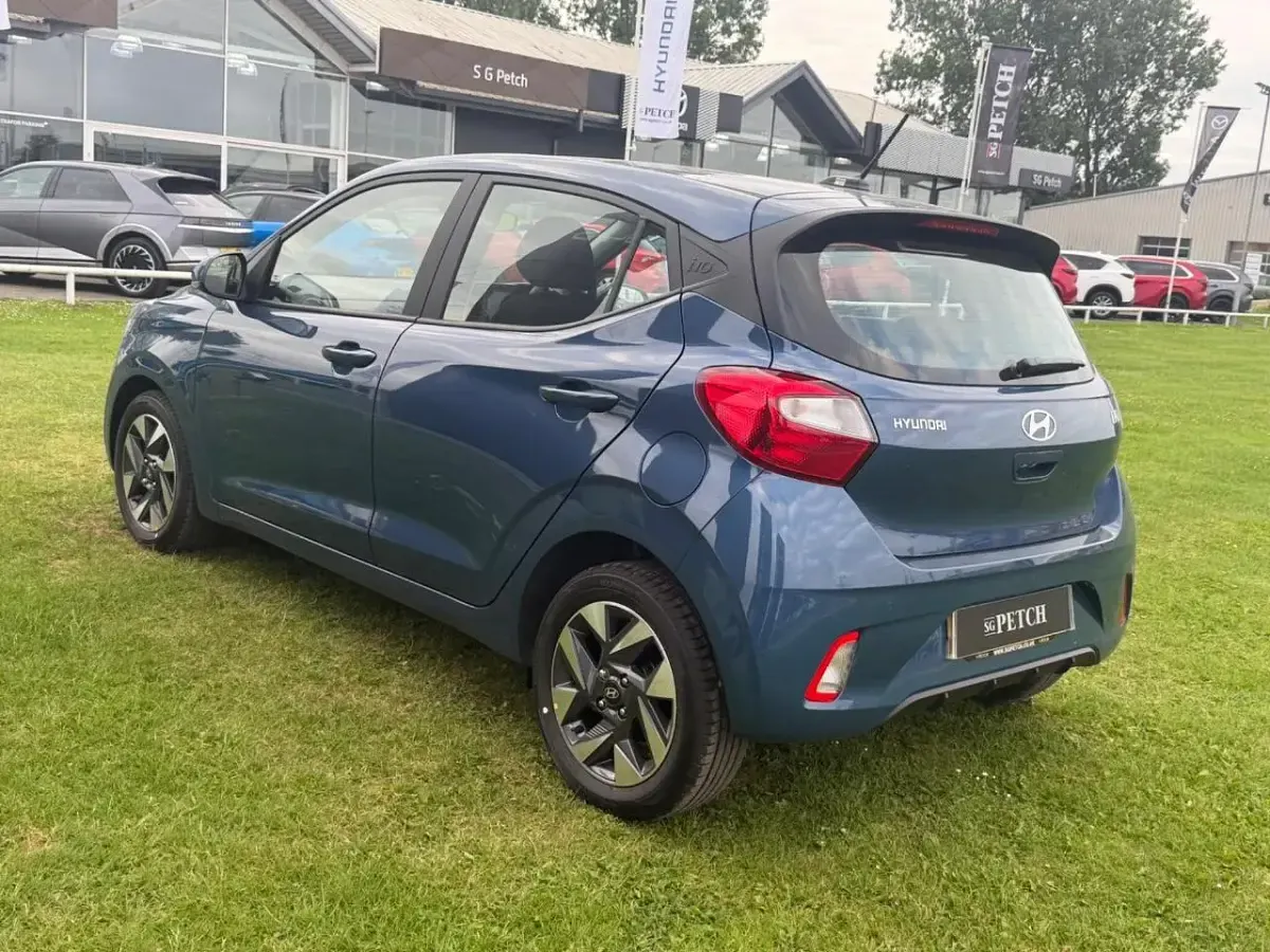 New Hyundai i10 Advanced 62 HP (45 kW) 2026 Blue Hatchback