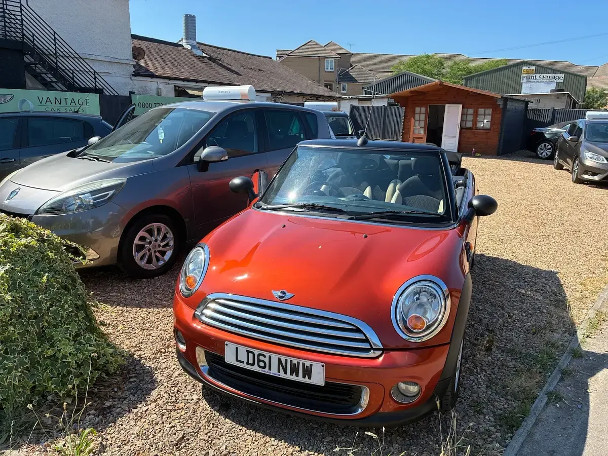 Used Mini ONE 98 HP (72 kW) 2011 Orange Hatchback