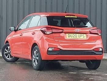 Begagnad Hyundai i20 SE 84 HK (61 kW) 2020 Röd Halvkombi