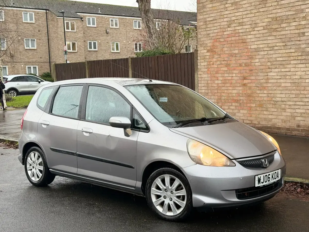 Used Honda Jazz SE 2006 Silver Hatchback