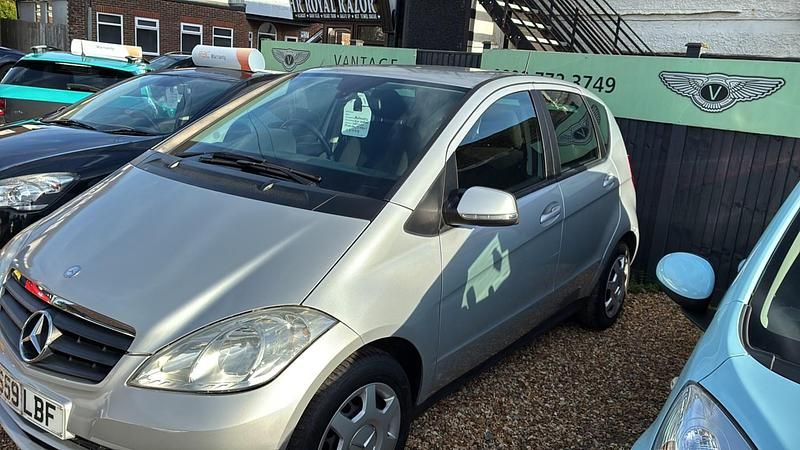 Used Mercedes A160 Classic 82 HP (60 kW) 2010 Silver Hatchback