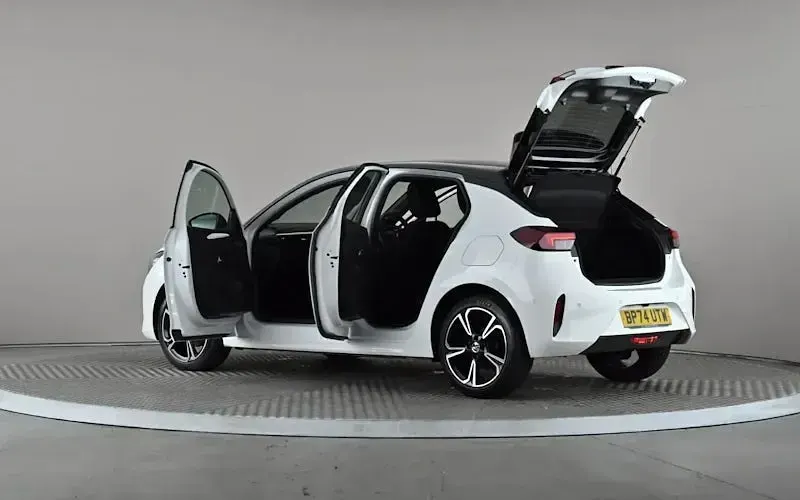 Used Vauxhall Corsa 75 HP (55 kW) 2024 White Hatchback