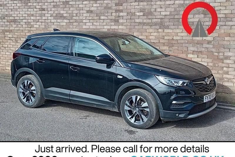 Used Vauxhall Grandland X SRi 130 HP (95 kW) 2020 Black SUV