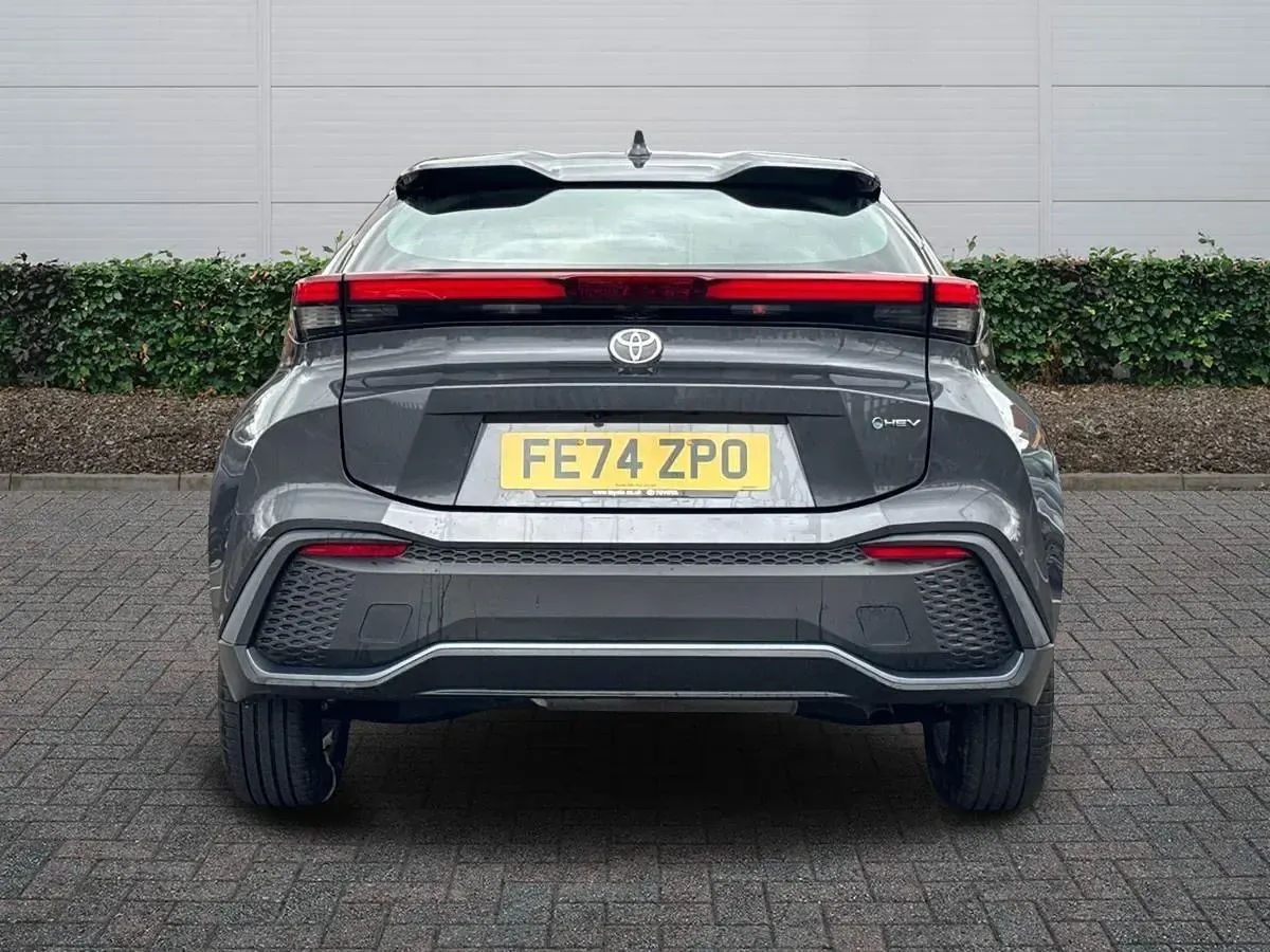 Used Toyota C-HR 140 HP (102 kW) 2024 Grey SUV