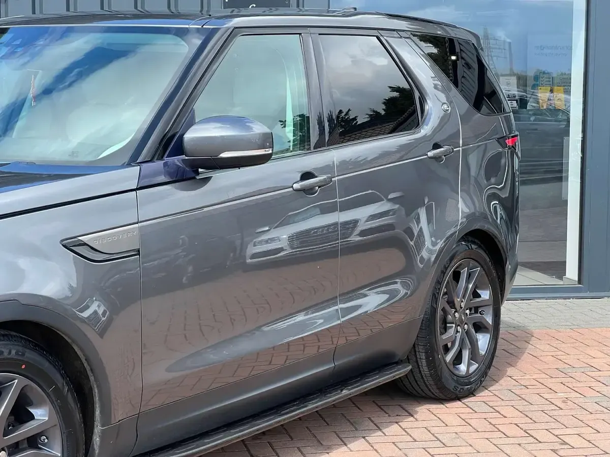 Used Land Rover Discovery 5 SE 258 HP (189 kW) 2017 Grey SUV