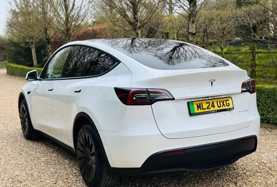 Used Tesla Model Y Long Range AWD 378 kW (514 HP) 2024 White SUV