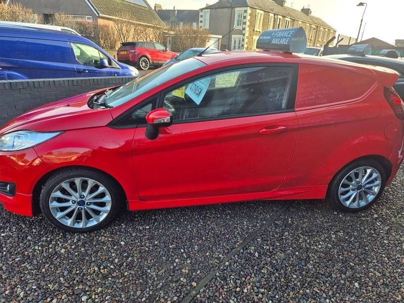 Used Ford Fiesta Sport 2014 Red Hatchback