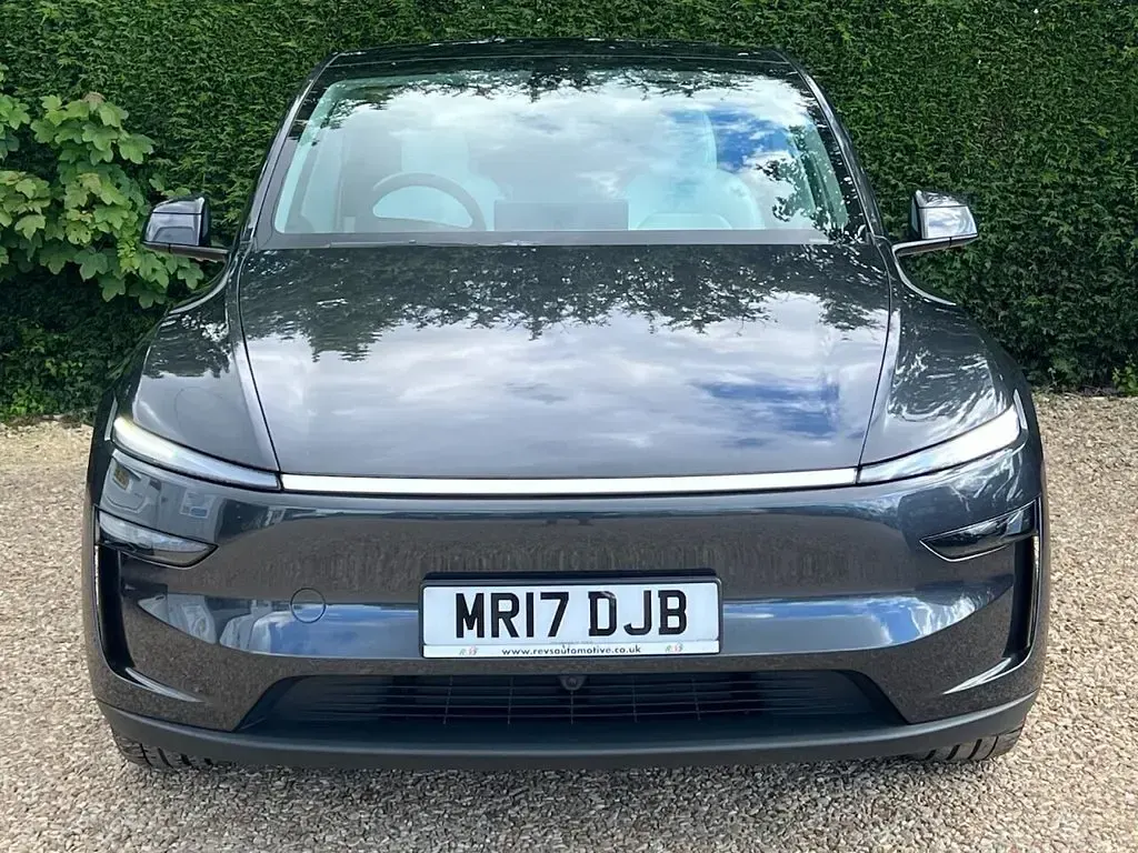 Used Tesla Model Y RWD 286 kW (389 HP) 2025 Grey SUV