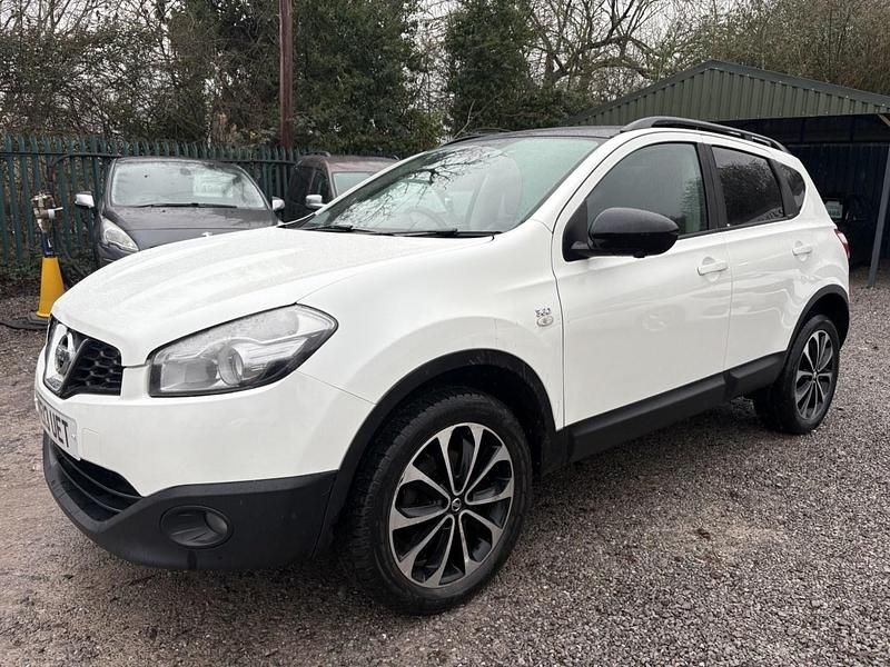 Used Nissan Qashqai 360º 130 HP (95 kW) 2013 White SUV