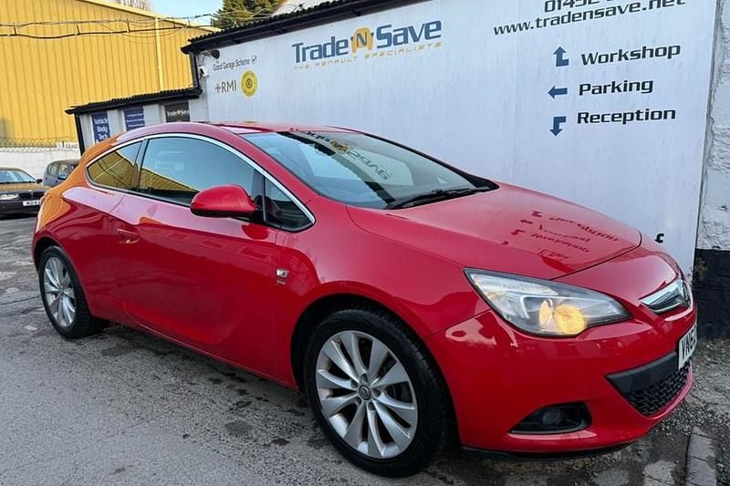 Second-hand Vauxhall Astra GTC SRi 180 CP (132 kW) 2012 Coupe