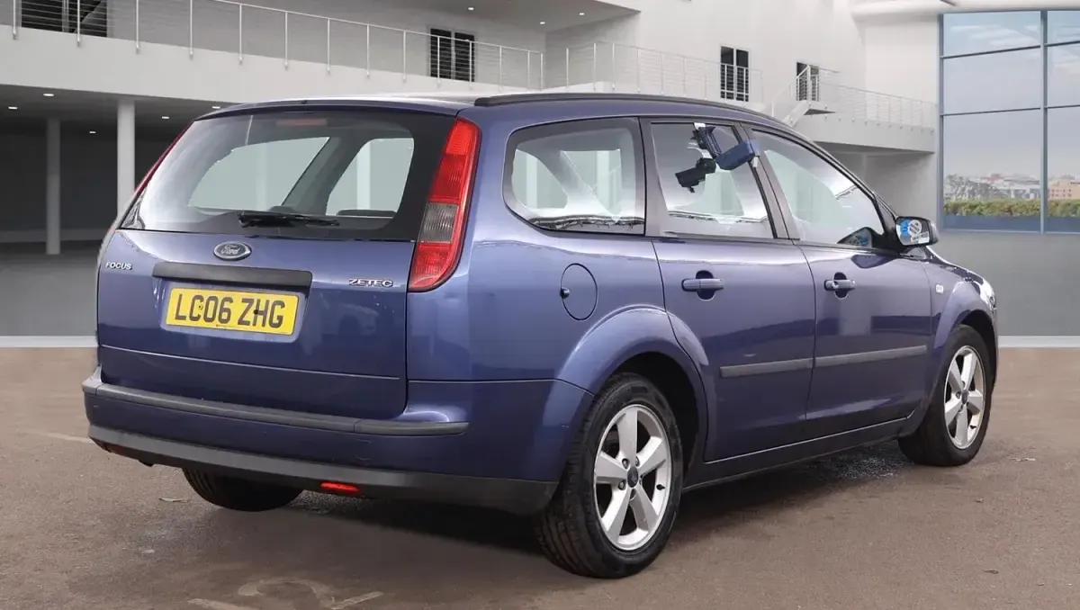 Used Ford Focus Zetec 142 HP (104 kW) 2006 Blue Estate
