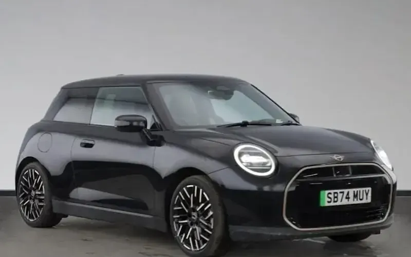 Used Mini Cooper Exclusive 135 kW (184 HP) 2025 Hatchback