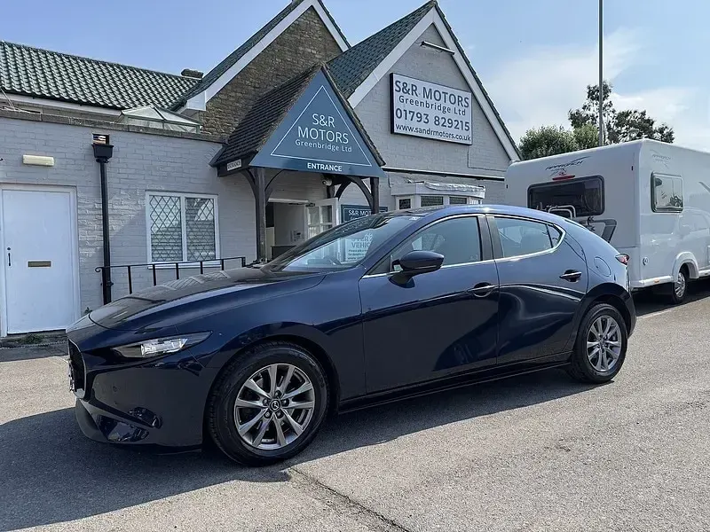 Used Mazda 3 Luxury 120 HP (88 kW) 2022 Blue Hatchback