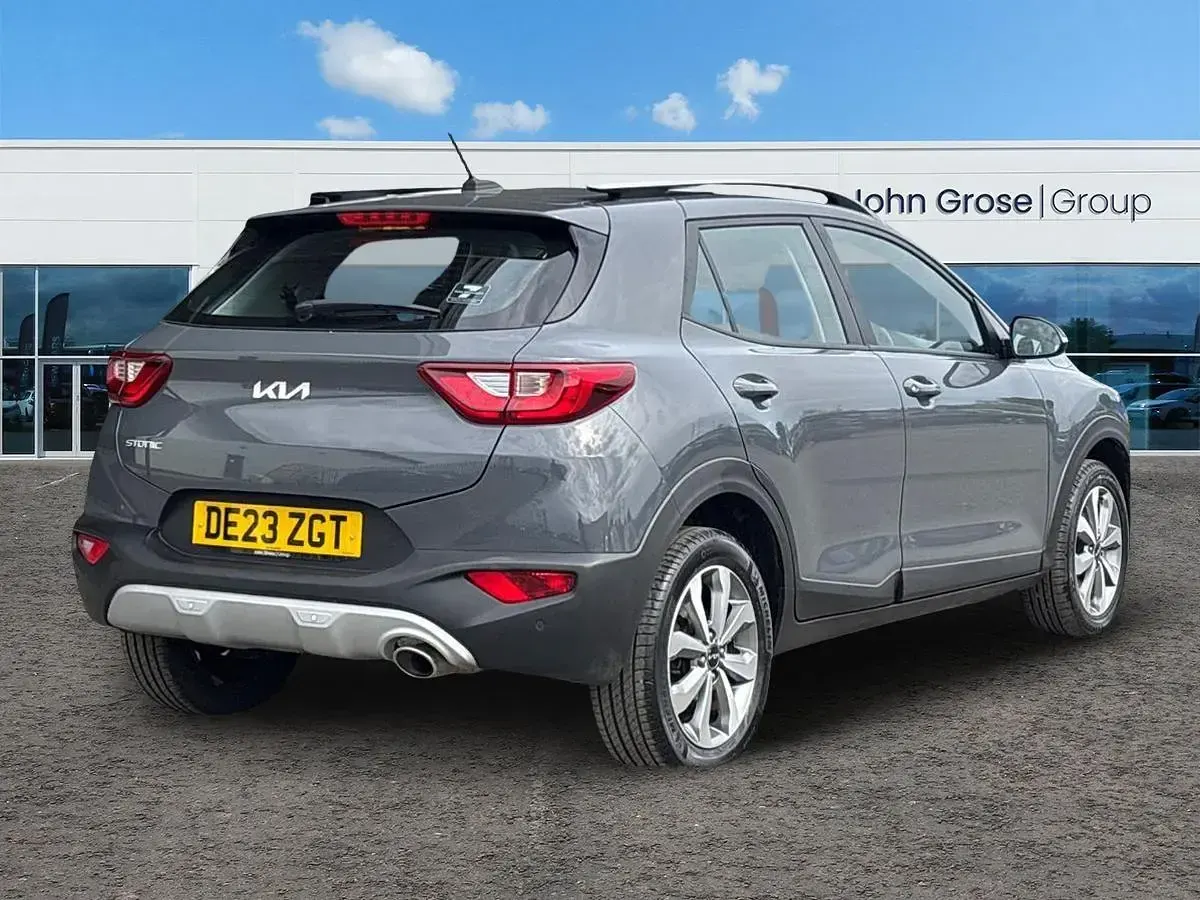 Used Kia Stonic 99 HP (72 kW) 2023 Grey SUV
