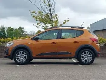 Used Dacia Sandero Expression 100 HP (73 kW) 2024 Orange Hatchback