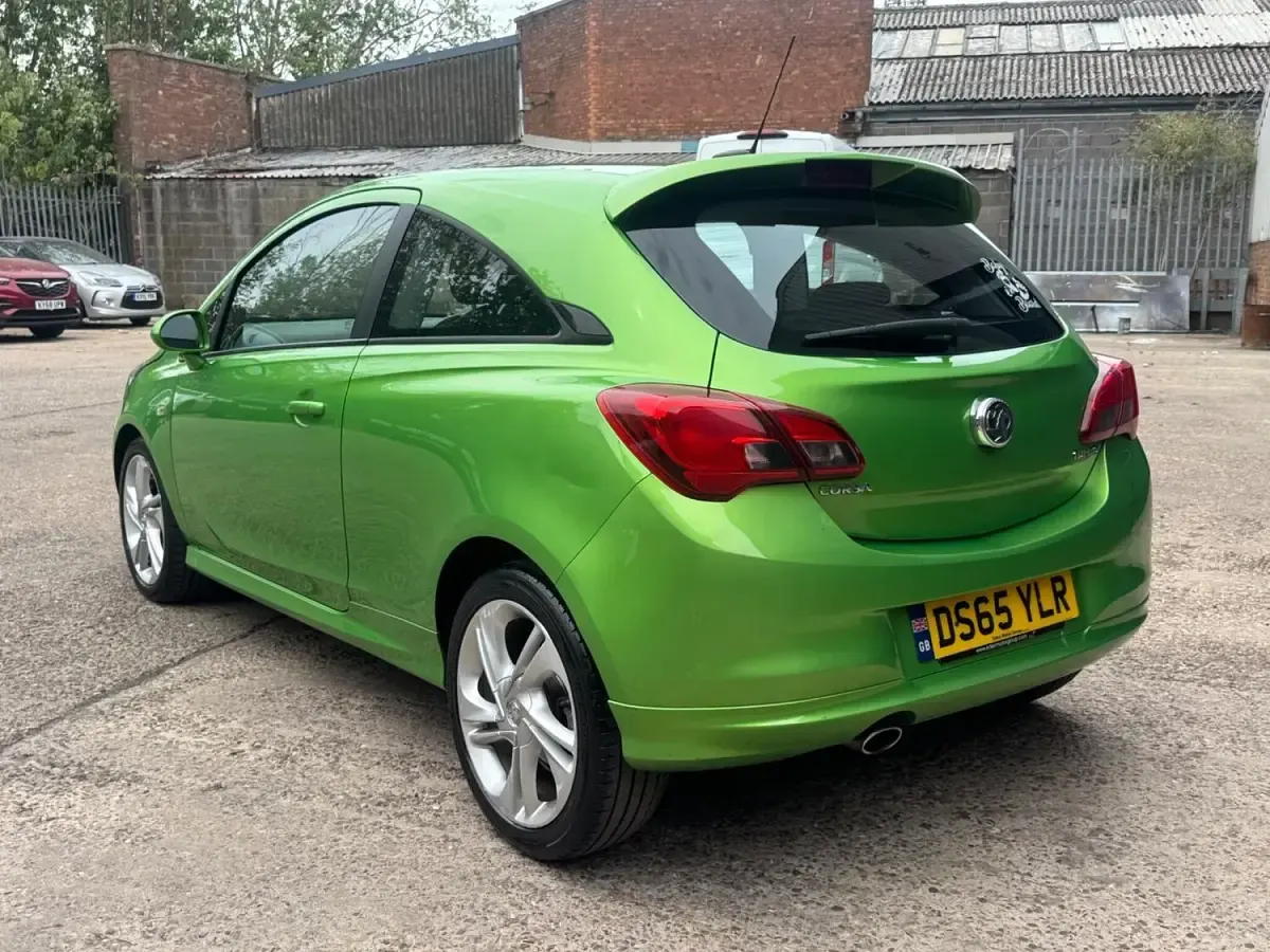 Used Vauxhall Corsa SRi 2015 Green Hatchback
