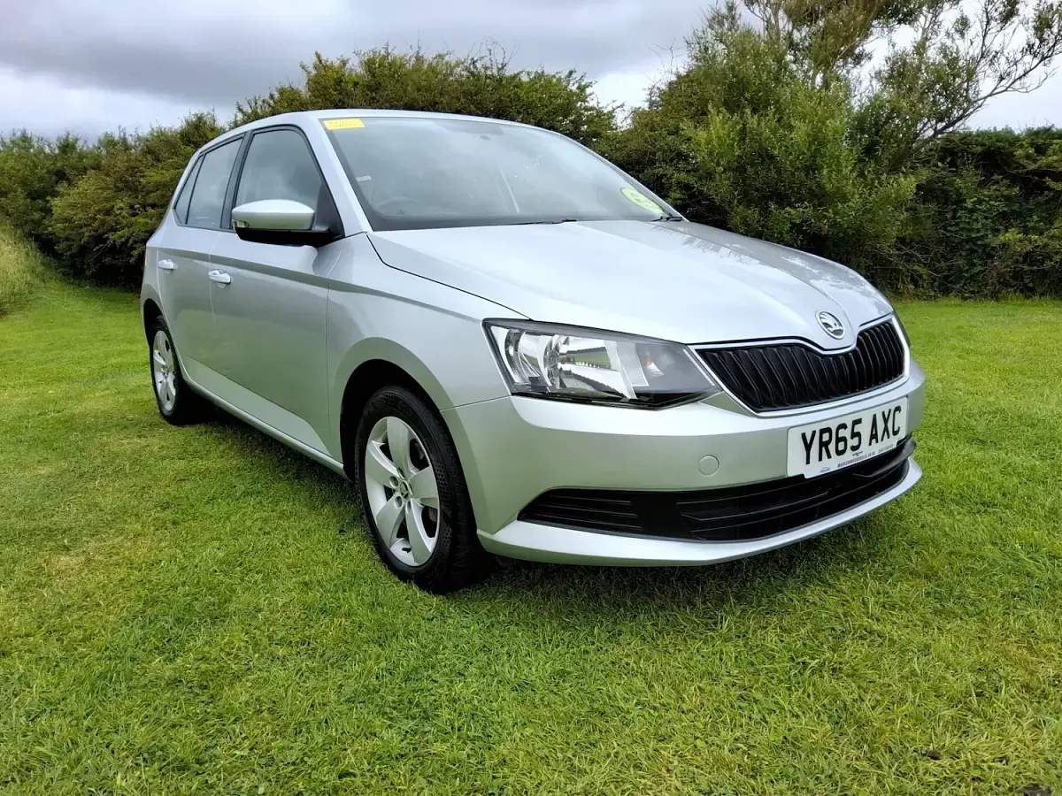 Used Skoda Fabia SE 90 HP (66 kW) 2015 Silver Hatchback