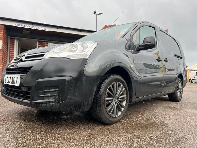 Grey Used 2017 Citroën Berlingo MPV | £5,490 (A bit pricey) - Image 1/4
