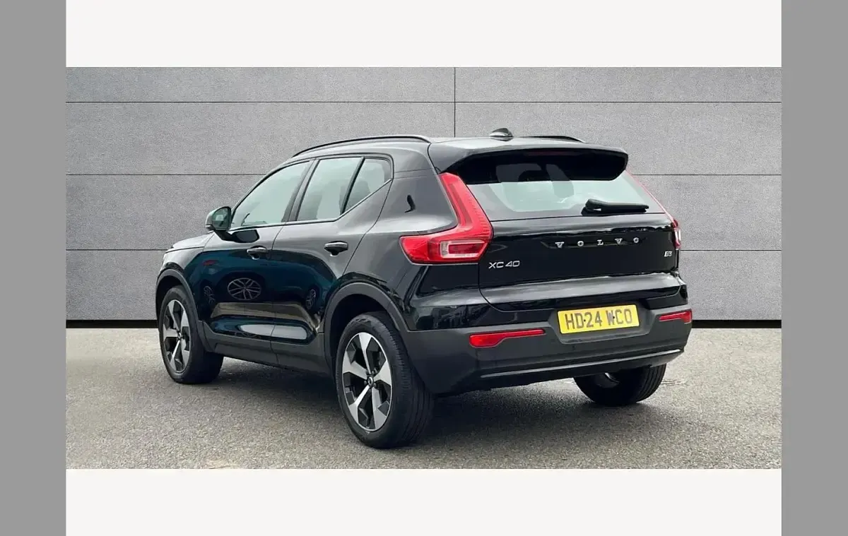 Used Volvo XC40 Plus 161 HP (118 kW) 2024 Black SUV