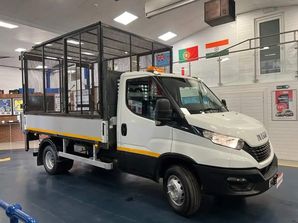 Used Iveco Daily 160 HP (117 kW) 2020 White
