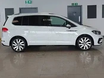 Used VW Touran R-line 150 HP (110 kW) 2022 White MPV