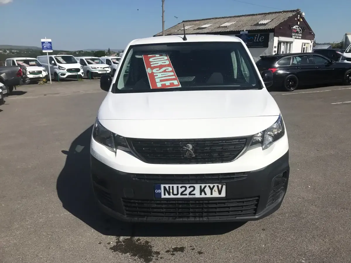 Used Peugeot Partner 2022 White MPV
