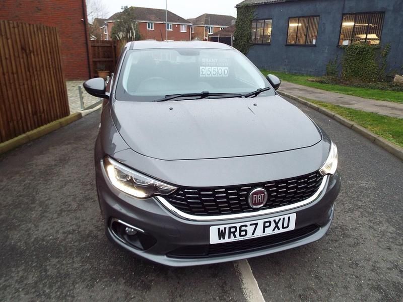 Grey Used 2017 Fiat Tipo Lounge Hatchback | £5,500 (Fair price) - Image 1/4