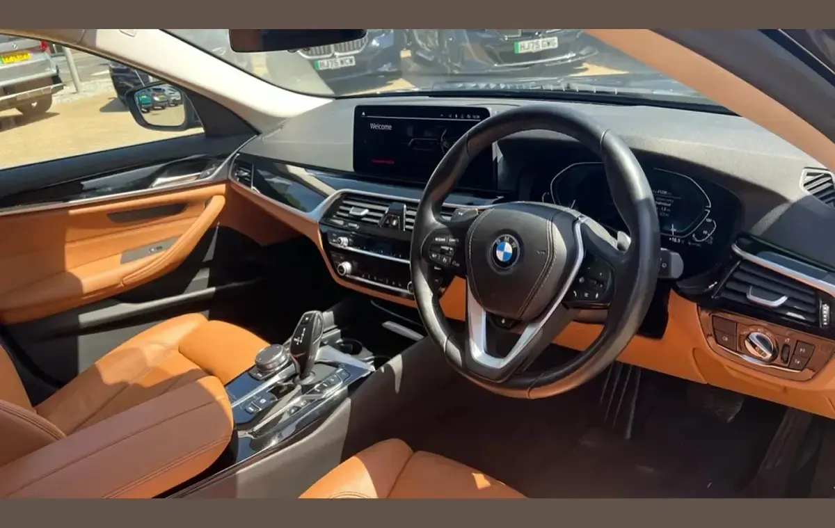 Used BMW 530e Comfort Edition 292 HP (214 kW) 2023 Black Estate