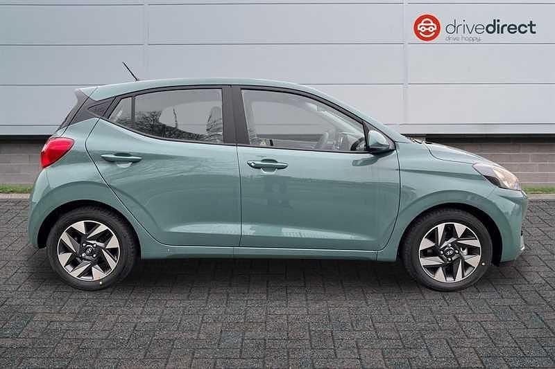 New Hyundai i10 Advanced 2025 Green Hatchback