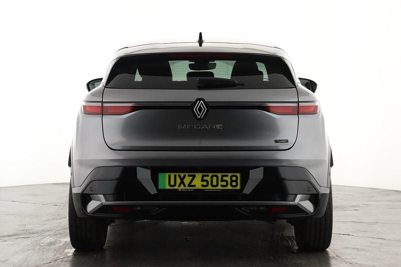 Used Renault Megane E-Tech Komfort 160 kW (218 HP) 2025 Grey/black  Hatchback