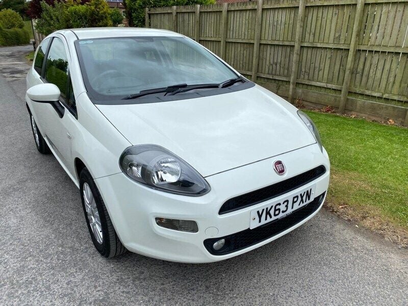 White Used 2013 Fiat Punto Easy Hatchback | £2,890 (Fair price) - Image 1/4