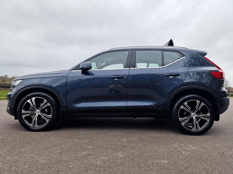 Used Volvo XC40 Inscription 163 HP (119 kW) 2020 Blue SUV