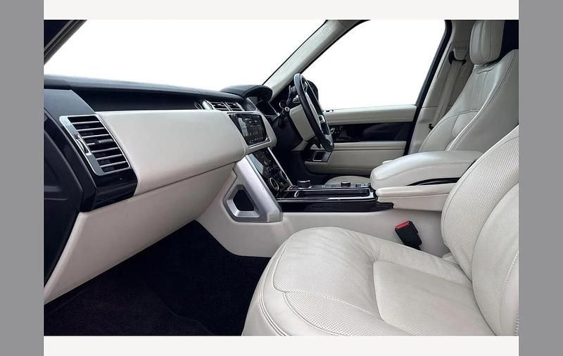 Used Land Rover Range Rover 404 HP (297 kW) 2021 Portofino blue SUV