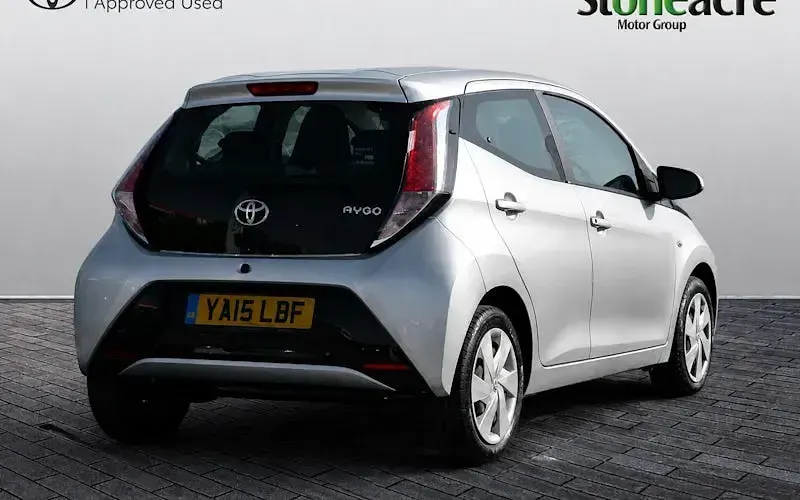 Used Toyota Aygo X-play 69 HP (50 kW) 2017 Silver Hatchback