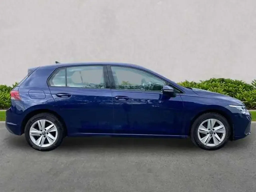 Used VW Golf VIII 130 HP (95 kW) 2021