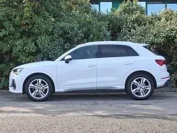 Used Audi Q3 S-Line 150 HP (110 kW) 2024 White SUV