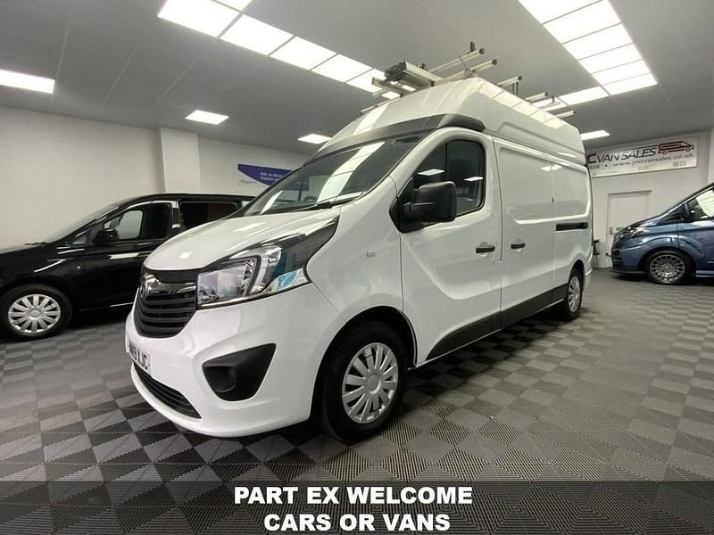 Used Vauxhall Vivaro 125 HP (91 kW) 2019 White MPV