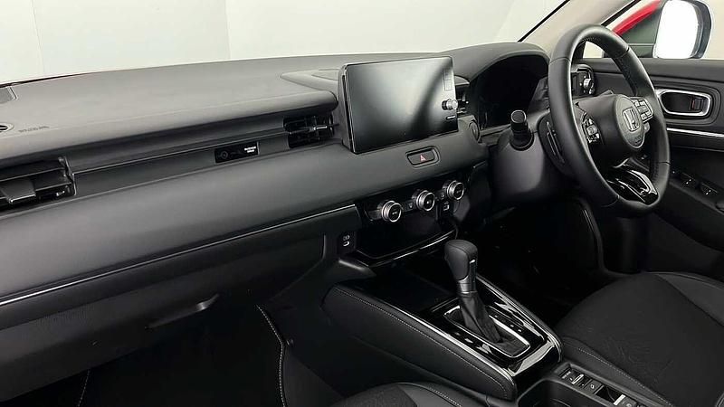 Używany Honda HR-V Advance 131 KM (96 kW) 2025 Czerwony SUV